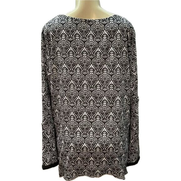 Maria Gabriell Jrs 3X Black Print Crochet Beaded Neck Hanky Hem Long Sleeve Top - Picture 4 of 6
